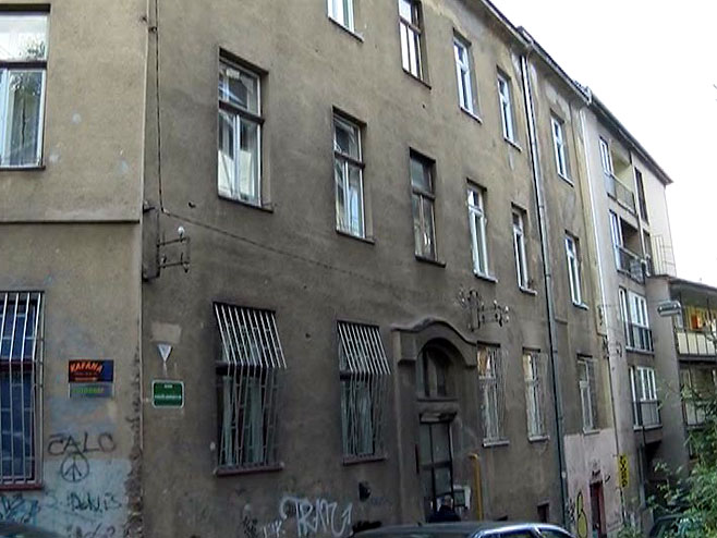 Porodici Јokić iz Sarajeva neovlašteno uzurpirali stan (VIDEO)