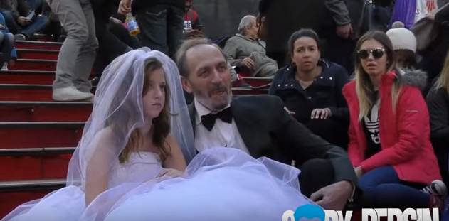 Penzioner "oženio" djevojčicu: Njujorčani šokirani (VIDEO)