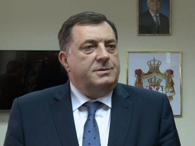 Dodik u Prijedoru na tribini "Riječ predsjednika"