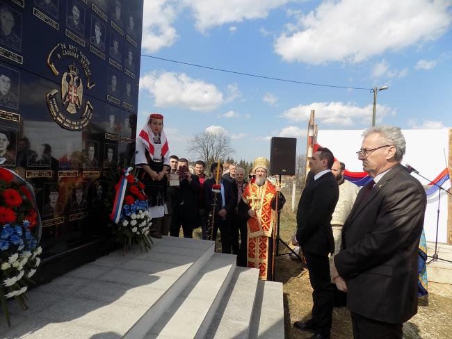 Savanović i Vulin otkrili spomenik palim borcima u Ribniku