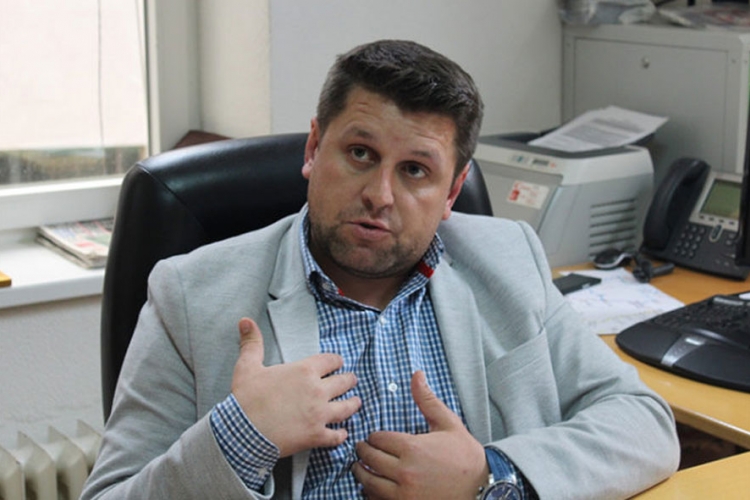 Duraković tvrdi da ga je Dodik vrijeđao na skupu u Srebrenici