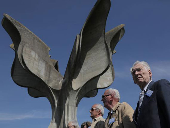 Hrvatska: Tri komemoracije u Јasenovcu