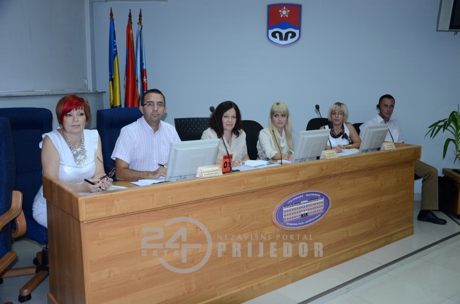 Prijedor: Do 11,00 časova glasalo 13,51 odsto birača
