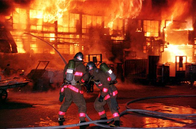 Moskva: Katastrofalan požar u fabrici, ima i mrtvih (VIDEO)