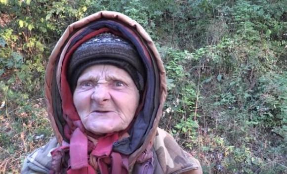 Ova baka je postala internet zvijezda: “Sunce me gleda, ruši me”! (VIDEO)