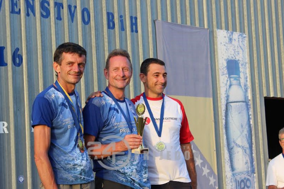 Aeroklubu Prijedor i Siniši Vujakoviću najviše medalja (FOTO)