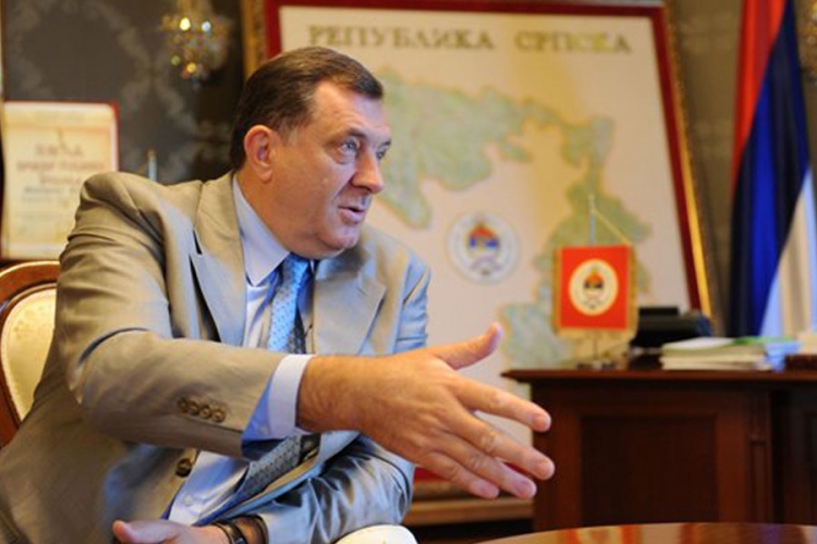 Kockanje sa referendumom: Kako je Dodik preživio ruski rulet