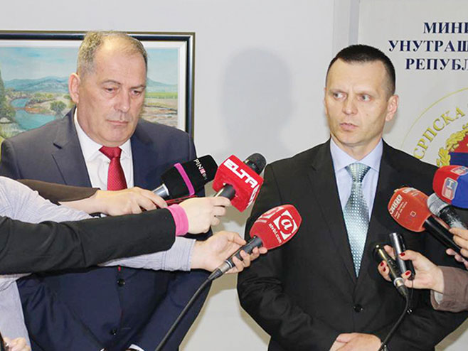 Lukač pisao Mektiću: Glasati protiv prijema samoproglašenog Kosova u Interpol
