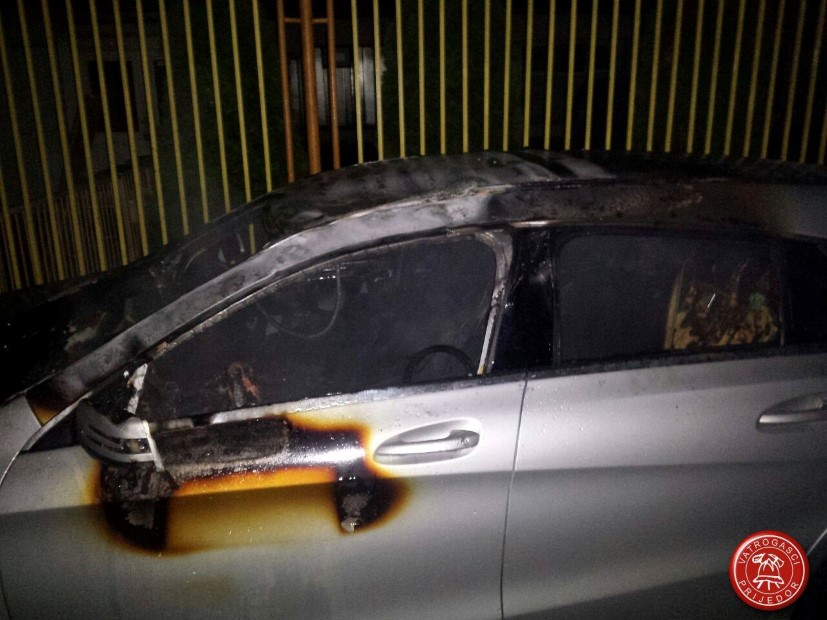 Samozapalenje uzrok požara na luksuznom Mercedesu?