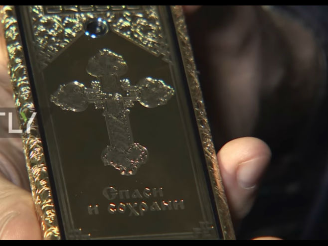 Predstavljen preskupi "pravoslavni" smartfon (VIDEO)