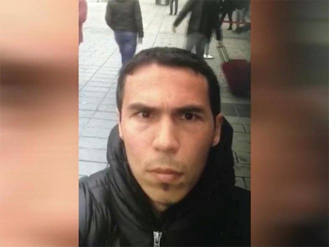Ubica pravio selfi na Taksimu! (VIDEO)