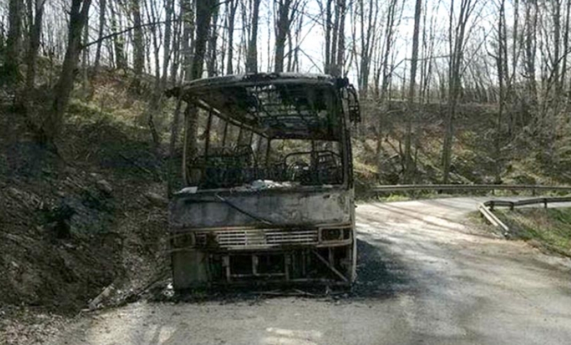 Zapalio se autobus tokom vožnje kod Ključa, vozač spasao putnike