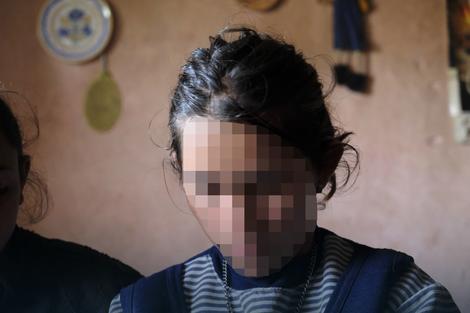 Devojčica (14) zatrudnela sa UJAKOM MONSTRUMOM koji su je silovao mesecima
