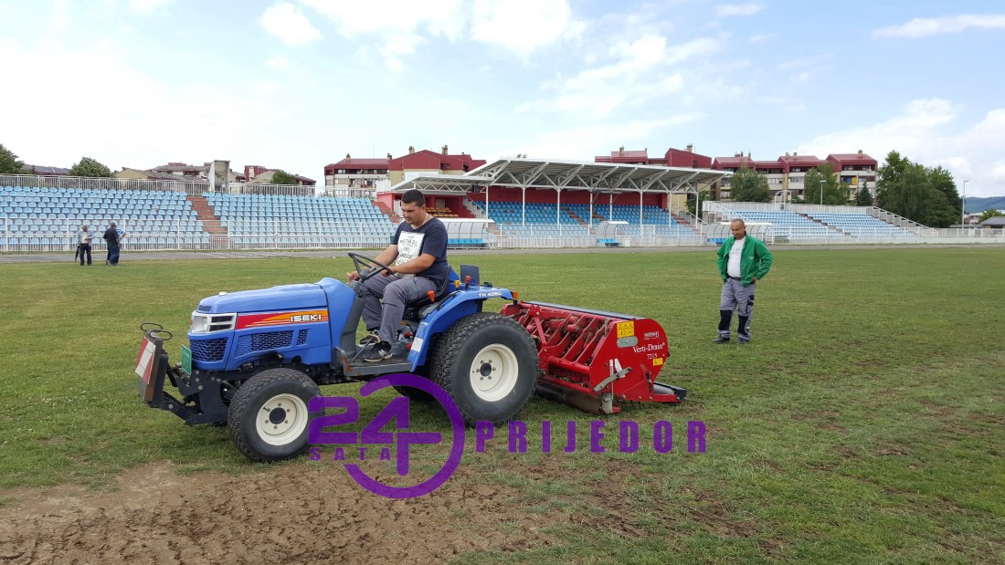 Sanacija travnjaka Gradskog stadiona u Prijedoru