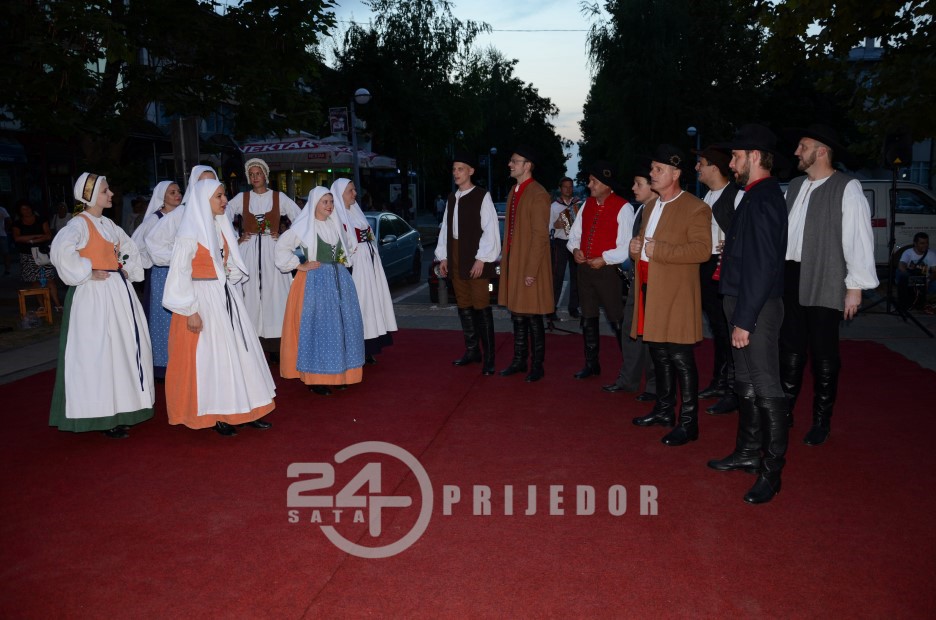 Prijedor: Održano veče srpsko-slovenačkog foklora i tradicije (VIDEO)