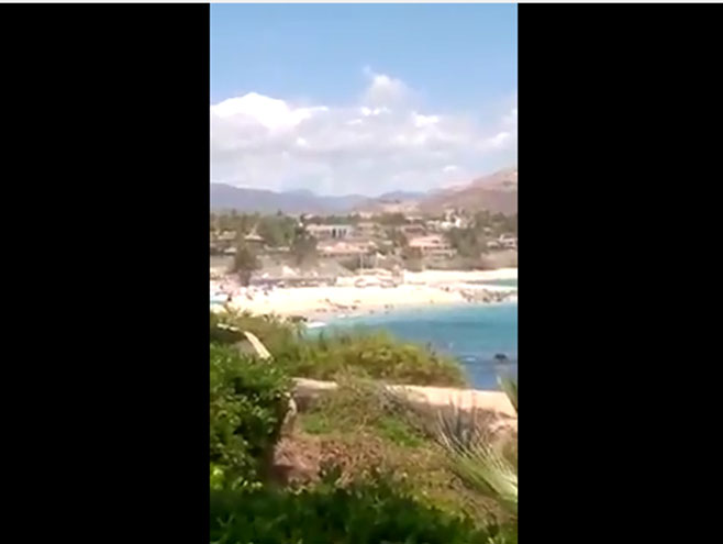Meksiko: Naoružani muškarac pucao po turistima na plaži, ubijene tri osobe (VIDEO)