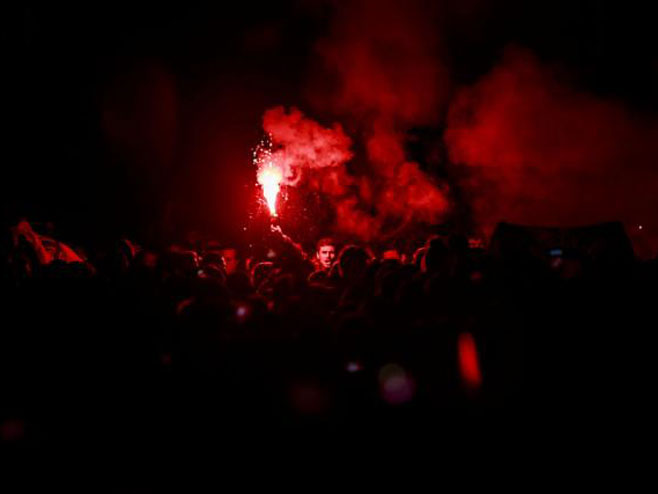 Tuča navijača Barse i Atletika, ne zbog fudbala (VIDEO)