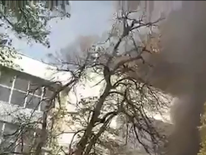 Gori zgrada Mašinskog fakulteta u Sarajevu (VIDEO)