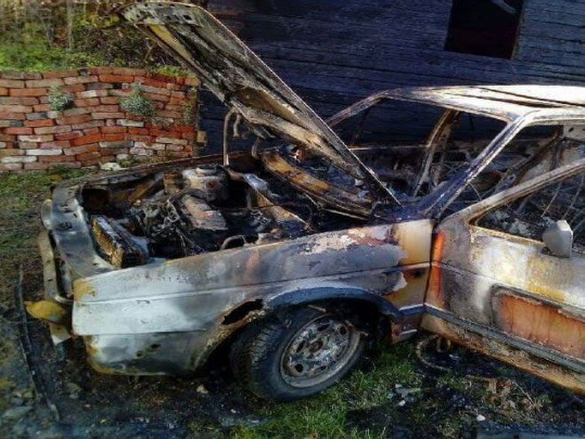 Rasvjetljen napad u Rogatici- sam sebi zapalio auto i slao prijeteće poruke