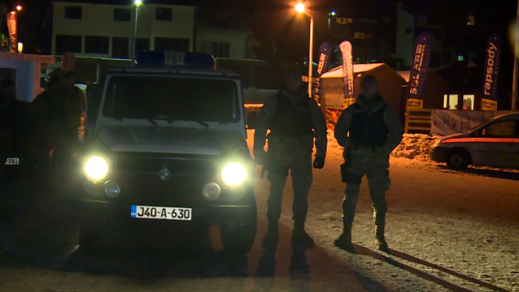 Pogledajte snimak hapšenja muškaraca koji su sinoć izazvali incident na Vlašiću (VIDEO)