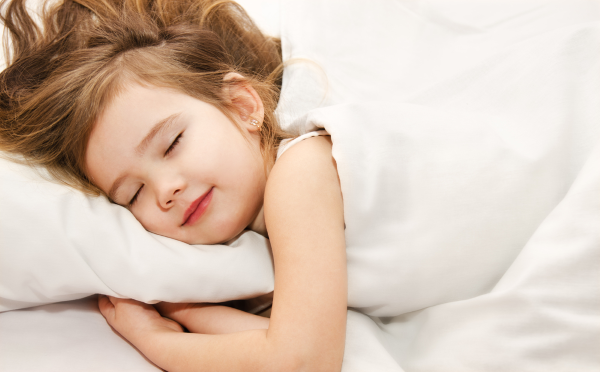 Snovi su ključ dečje duše: Zašto bi trebalo da svoju decu svaki dan pitate šta su sanjali?
