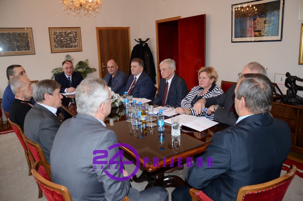 Gradonačelnik Đaković organizovao prijem za boračke kategorije (FOTO i VIDEO)