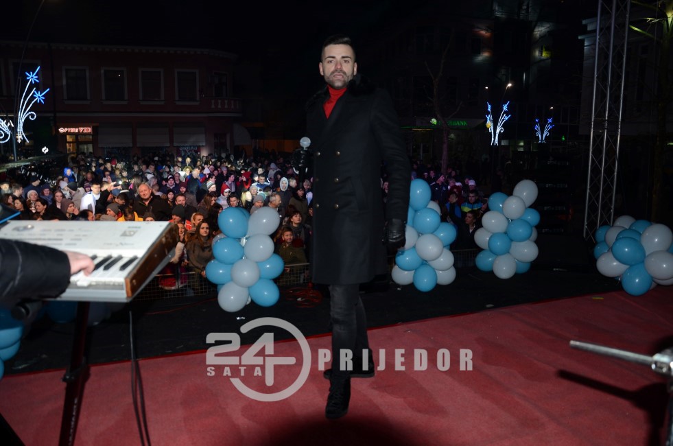 Kako su Prijedorčani dočekali novu 2018. godinu (VIDEO)