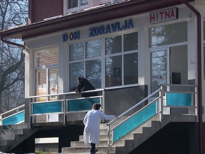 Pedijatar iz Vlasenice nije htio pregledati bolesno dijete iz Šekovića (VIDEO)