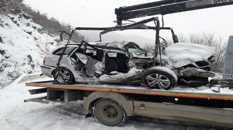 Nesreća na putu Novi Pazar Raška, troje poginulih (VIDEO)