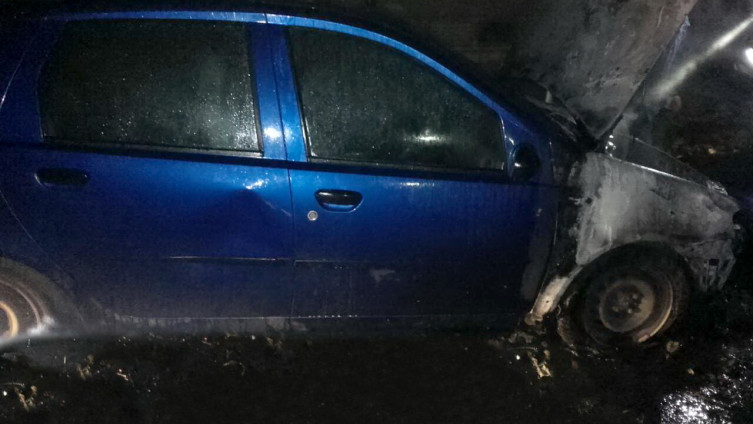 Automobil star 15 godina zapalio se u vožnji