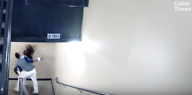 Igrač bejzbola pred kamerama pretukao vjerenicu (VIDEO)