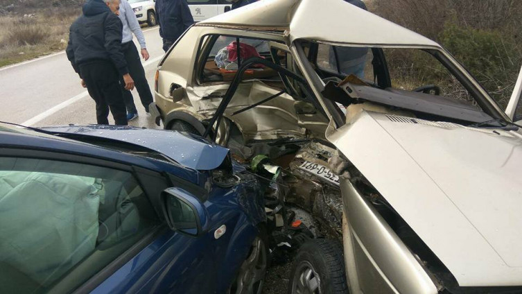 Nakon nesreće u Čulama kod Mostara u bolnici preminuo vozač Golfa