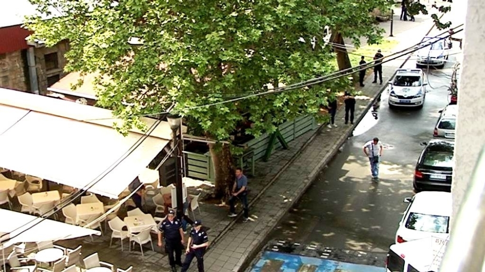 OBRAČUN USRED BIJELA DANA Izrešetali čoveka u centru Kruševca! (VIDEO)