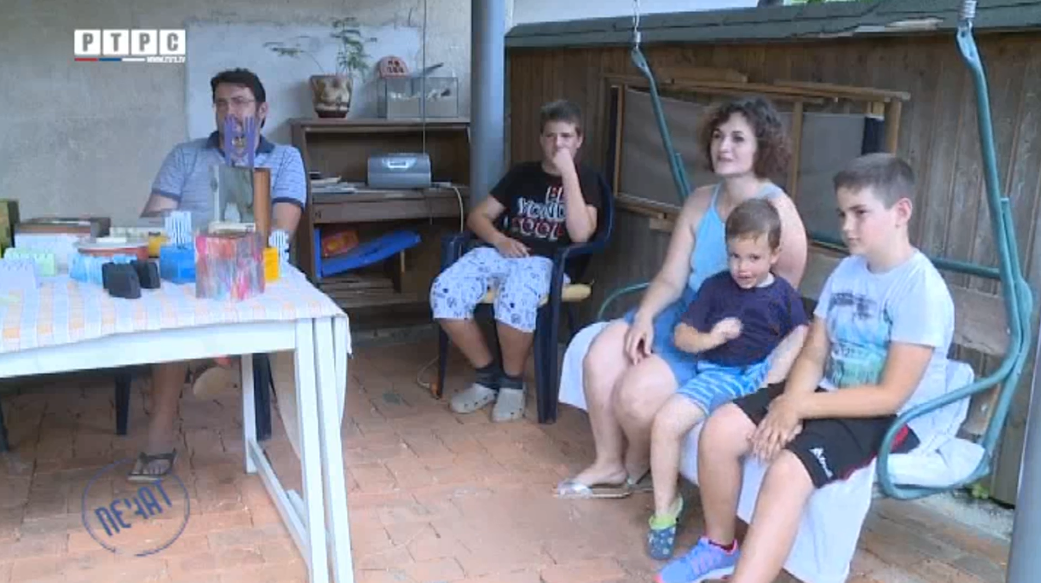 Porodica Grbić iz Prijedora uz vlastiti recept do sapuna od prirodnih sastojaka (VIDEO)