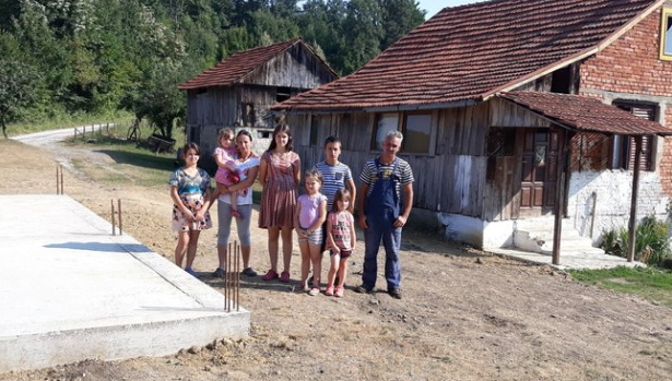 Nazire se kraj mukama osmočlane porodice Milinković iz Crne Doline (VIDEO)