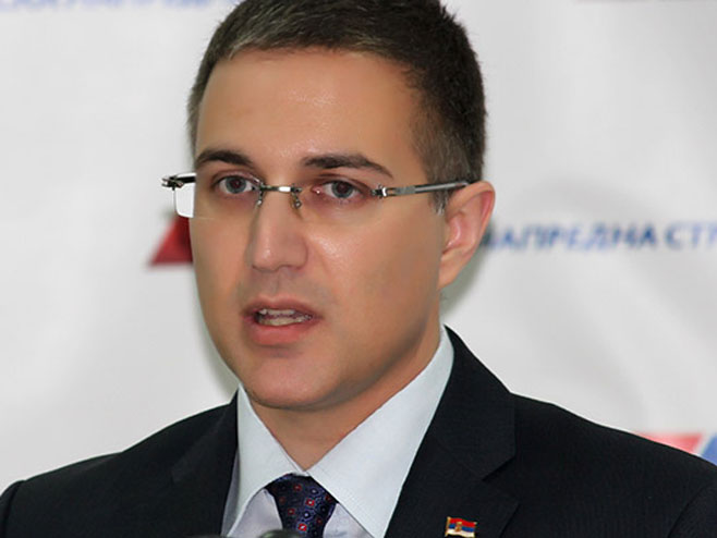 Stefanović osudio poziv na puč i krvoproliće