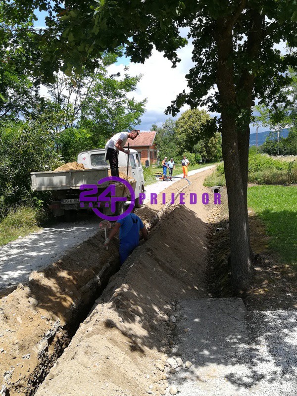 Rekonstrukcija vodovodne mreže u Trnopolju
