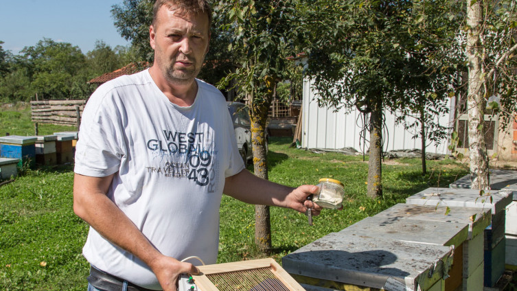 Pčelar Sulejman Jakupović ostvaruje zaradu na proizvodnji otrova