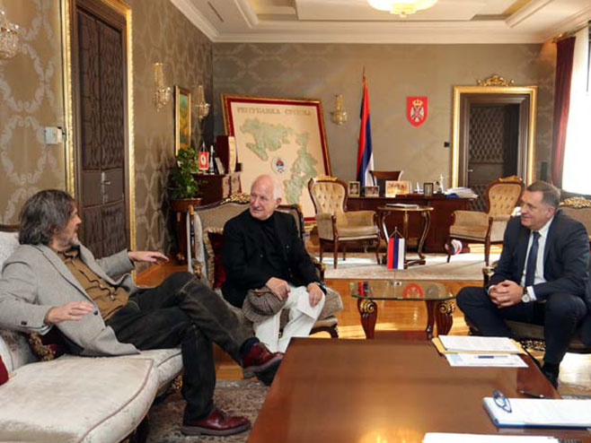 Kusturica i Bećković čestitali Dodiku ubjedljivu pobjedu (FOTO)