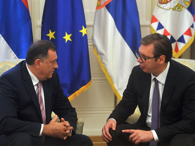 Udar na Vučića i Dodika s ciljem udaljavanja Srbije od Srpske