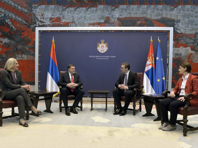 Vučić čestitao Cvijanovićevoj i Dodiku