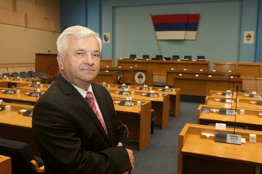 Čubrilović: Srpska nikoga neće pitati koje će praznike slaviti