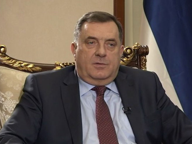 Dodik: Božić ujedinjuje ljude i podsjeća na važnost solidarnosti