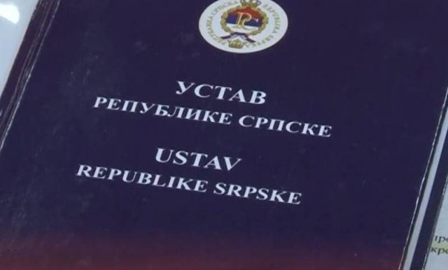 Danas 27 godina od donošenja prvog Ustava Srpske