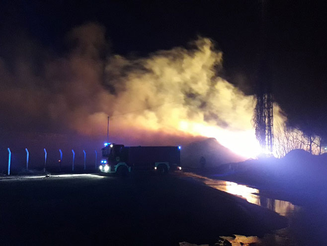 Banjaluka: Požar na odlagalištu drvne sječke (FOTO i VIDEO)