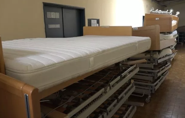 Udruženje "Prosvjetitelj-Muallim" iz Švicarske prijedorskoj bolnici doniralo 24 kreveta