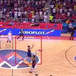 To mogu samo Srbi: Sekundu prije kraja trojka sa centra (VIDEO)