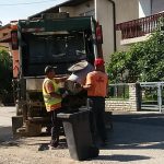 PRIJEDORČANI U STRAHU ZA ZDRAVLJE Optužuju “Komunalne usluge” da vodu iz smeća razlivaju po ulicama