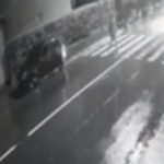 Jeziv snimak pogibije mladića: Kombi ga pokosio nasred pješačkog prelaza (VIDEO)