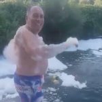 “PJENA PARTI” Mektić pokazao kako se kupa u Ukrini i IZAZVAO BURU (VIDEO)
